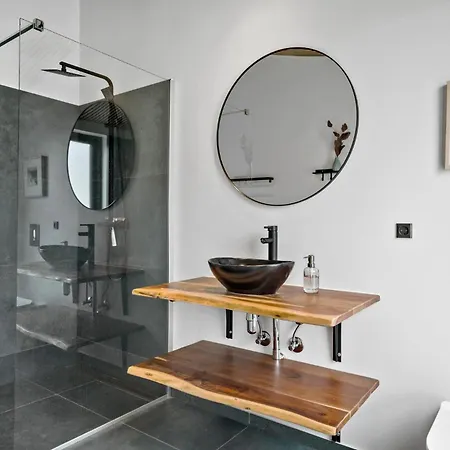 Amazing In With Kitchen