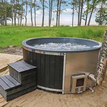 Дом отдыха Amazing In With Kitchen Hadsund